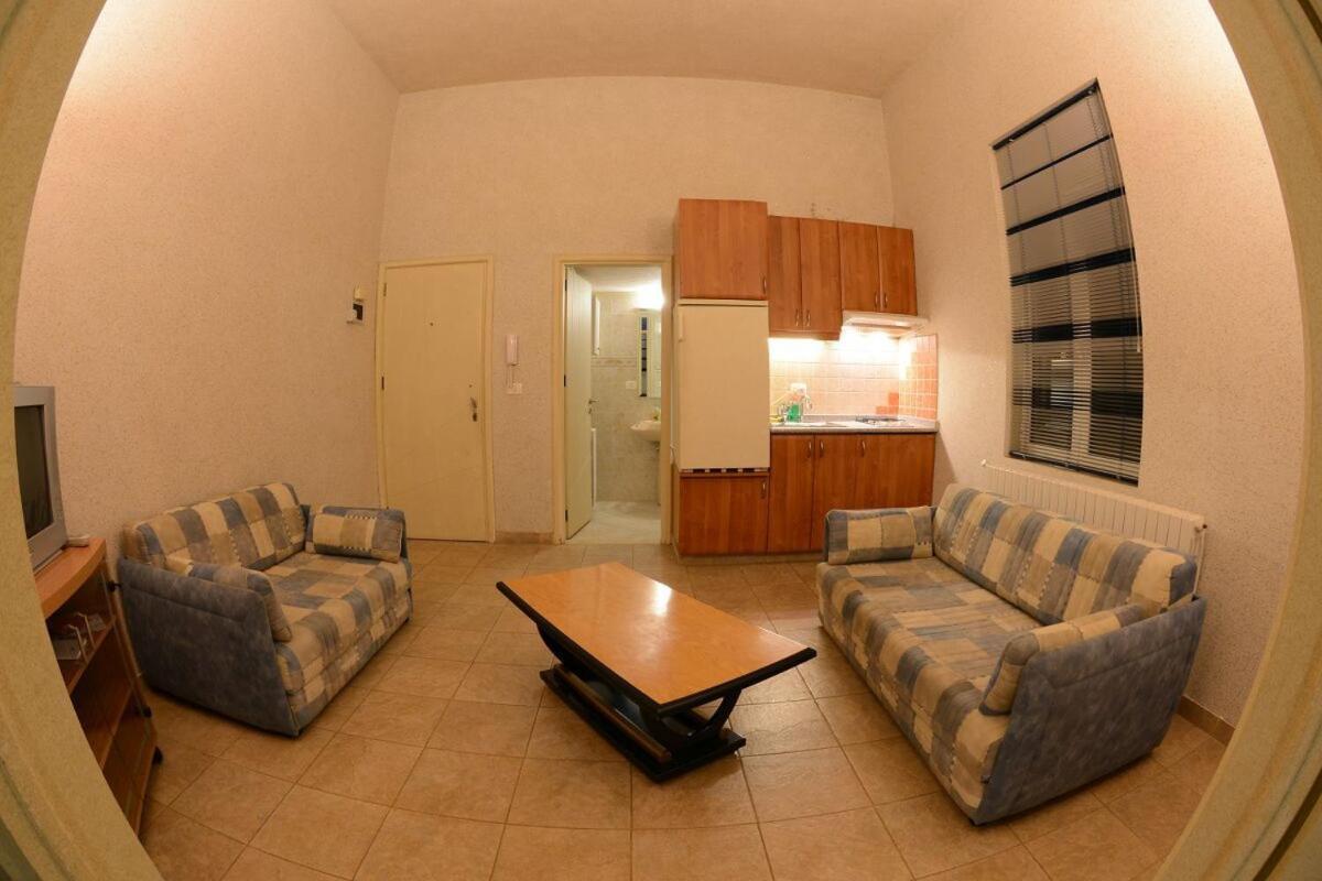 Bauhaus Chalets Apartment Μπσαρί Δωμάτιο φωτογραφία