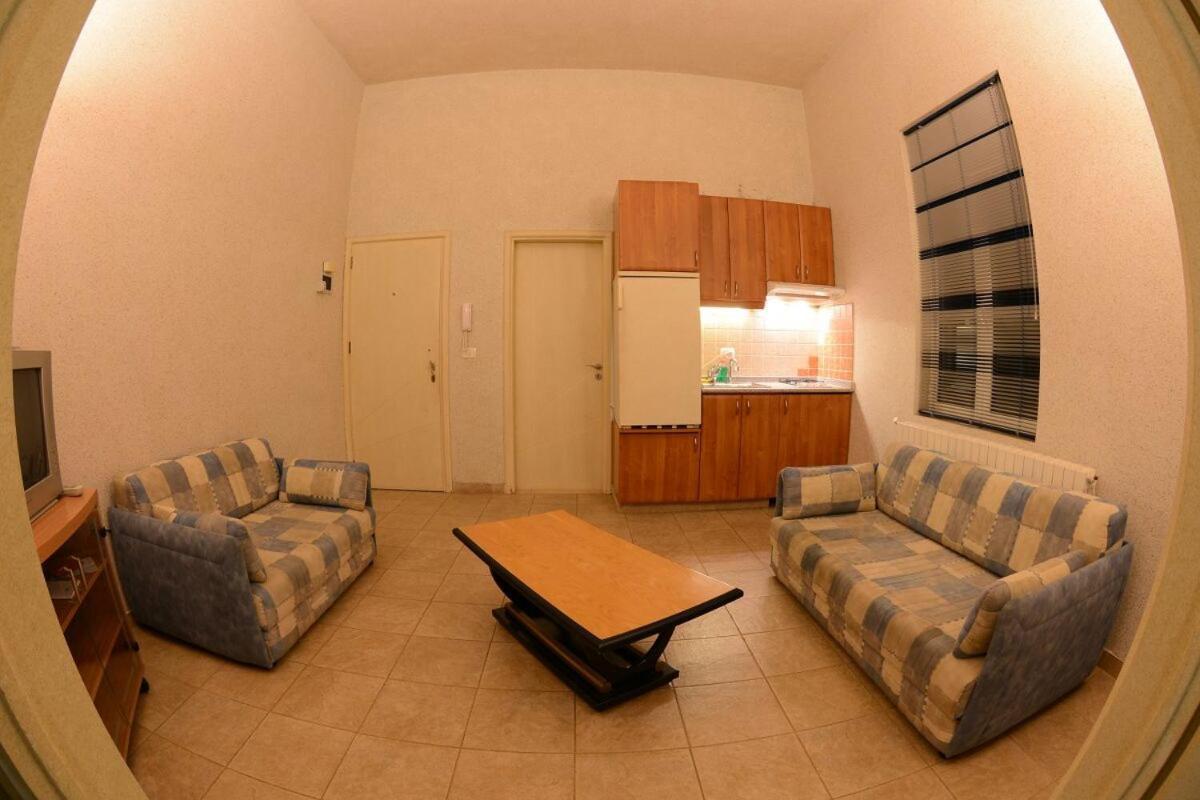 Bauhaus Chalets Apartment Μπσαρί Δωμάτιο φωτογραφία